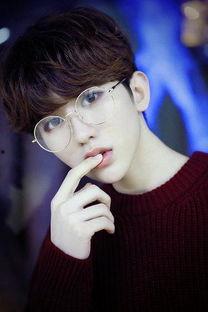 关于蔡徐坤的图片